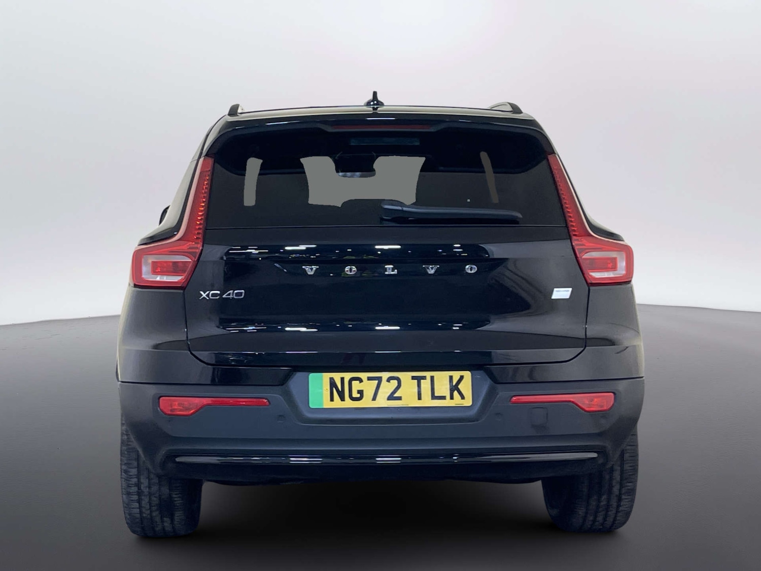 Used Volvo XC40 2023 for sale - 77905824: Photo 9