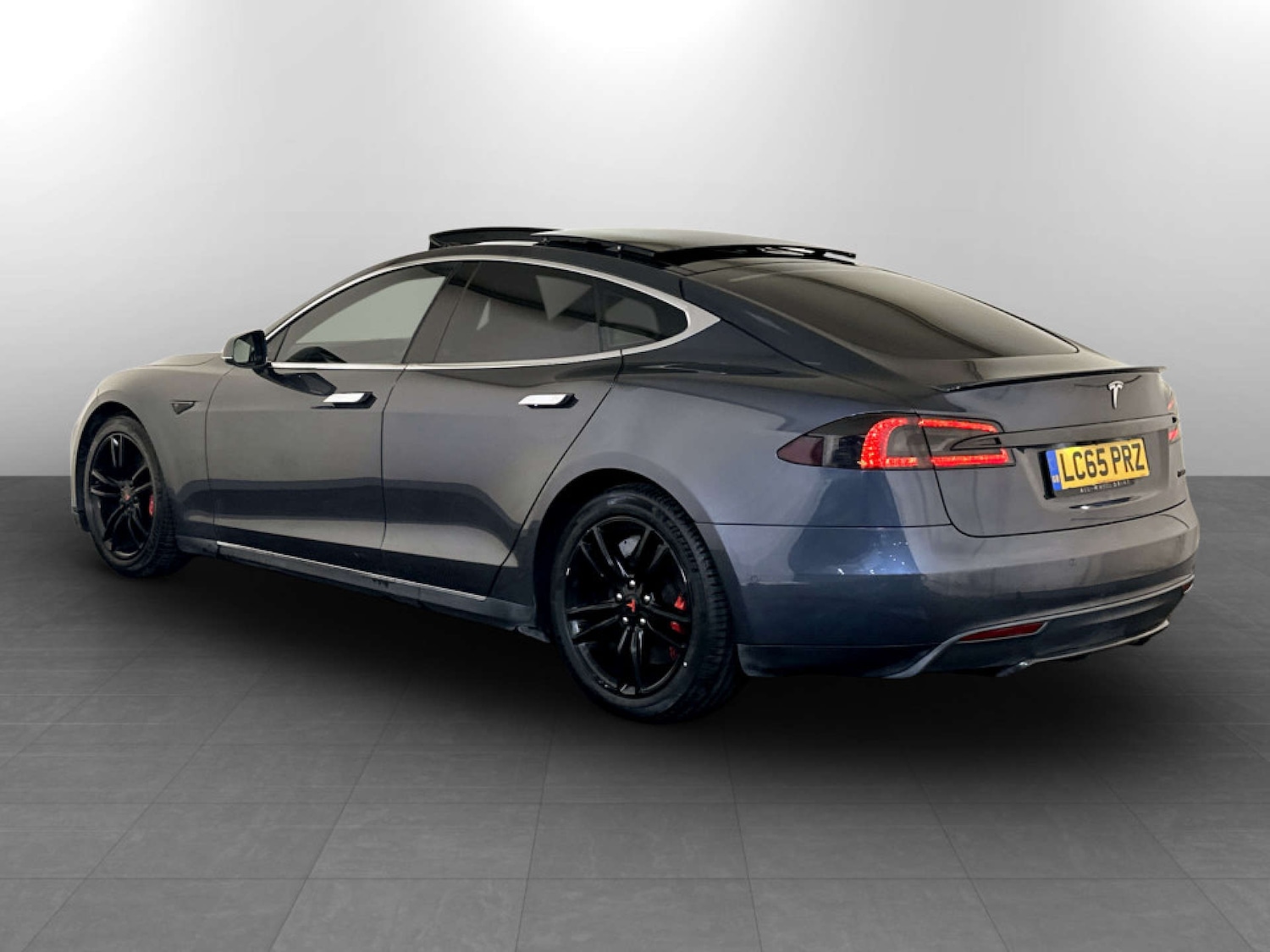 Used Tesla Model S 2015 for sale - 77185029: Photo 8