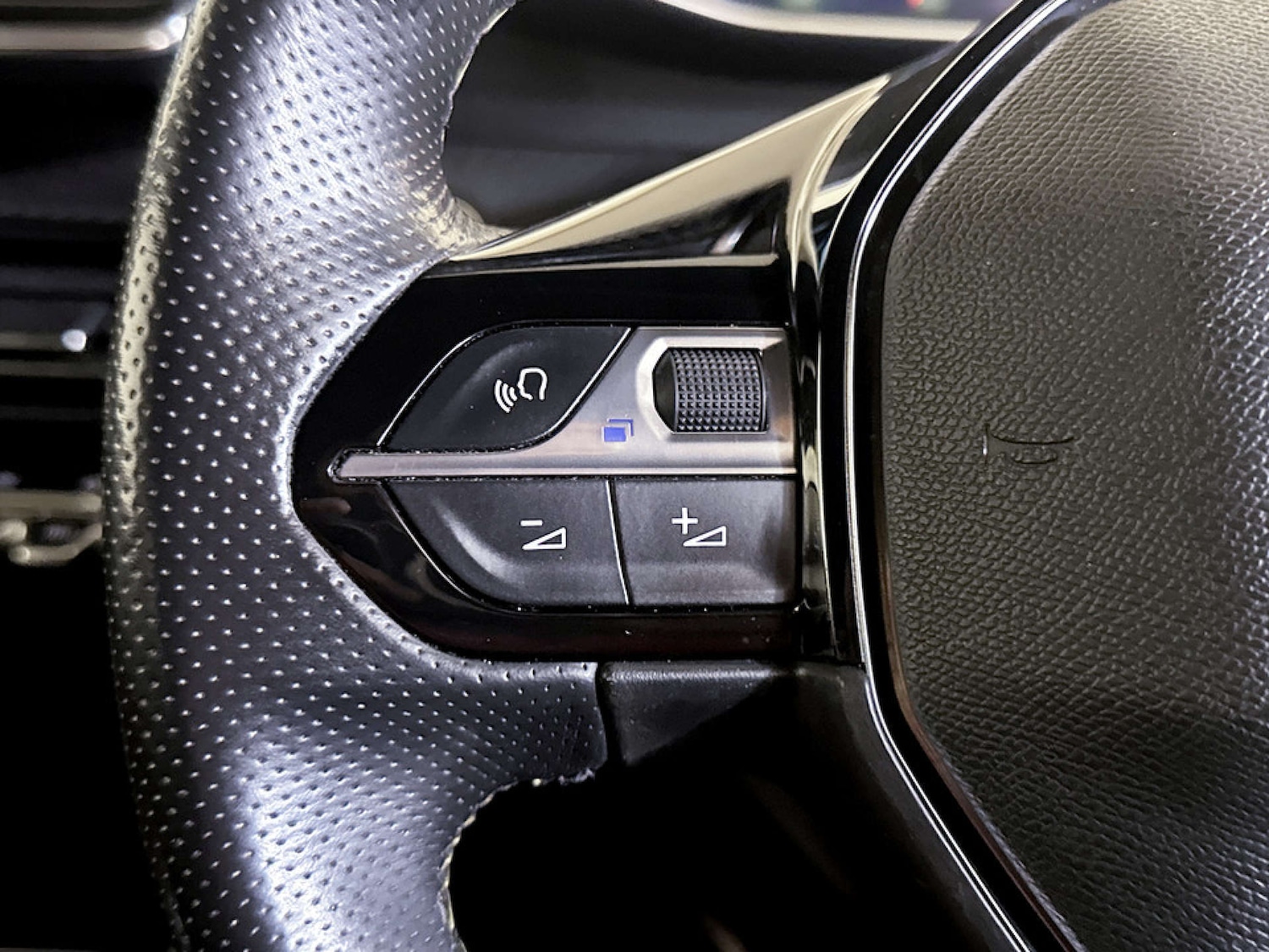 Used Peugeot 208 2021 for sale - 77185021: Photo 18