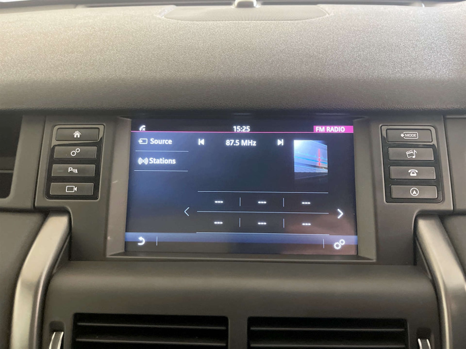 Used Land Rover Discovery Sport 2018 for sale - 77730197: Photo 23