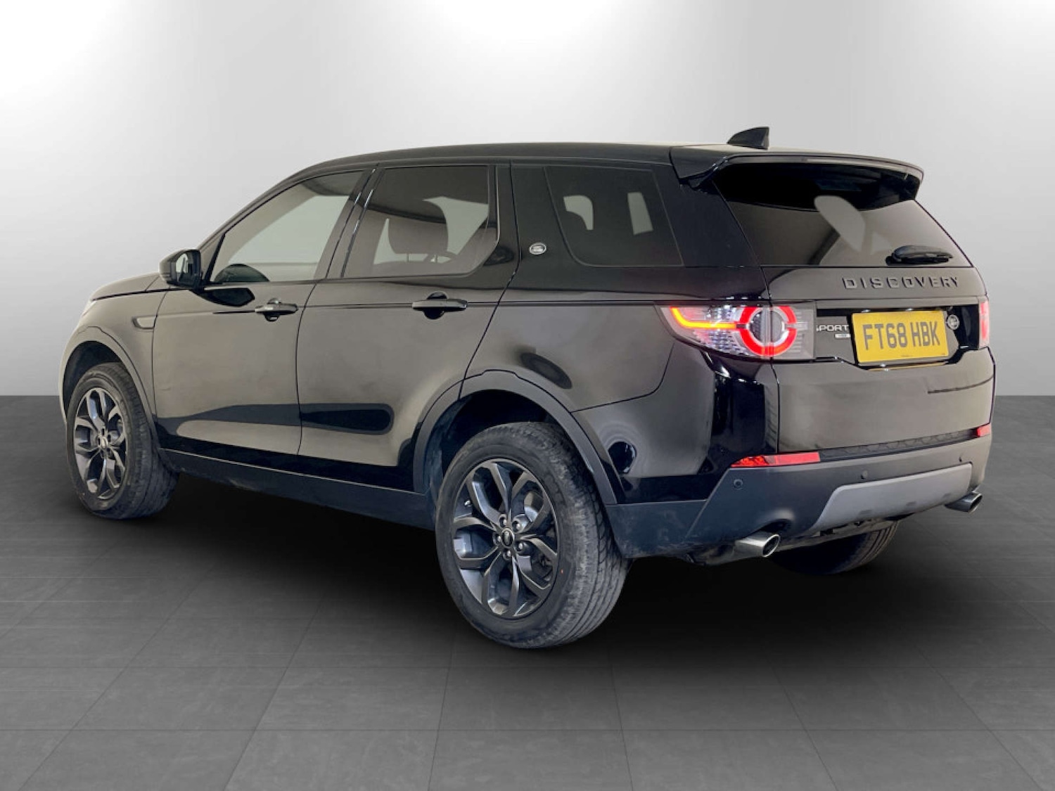 Used Land Rover Discovery Sport 2018 for sale - 77730197: Photo 8