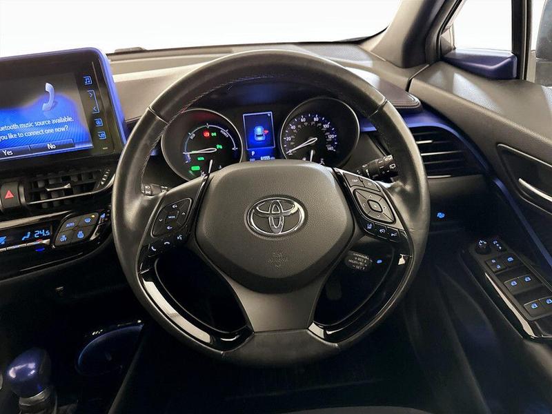Used Toyota C-HR 2017 for sale - 76738821: Photo 16