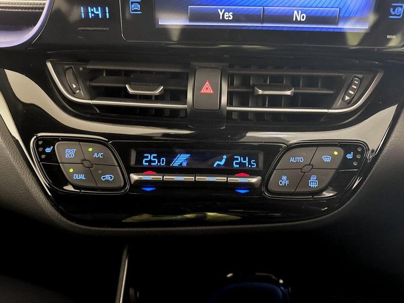 Used Toyota C-HR 2017 for sale - 76738821: Photo 24