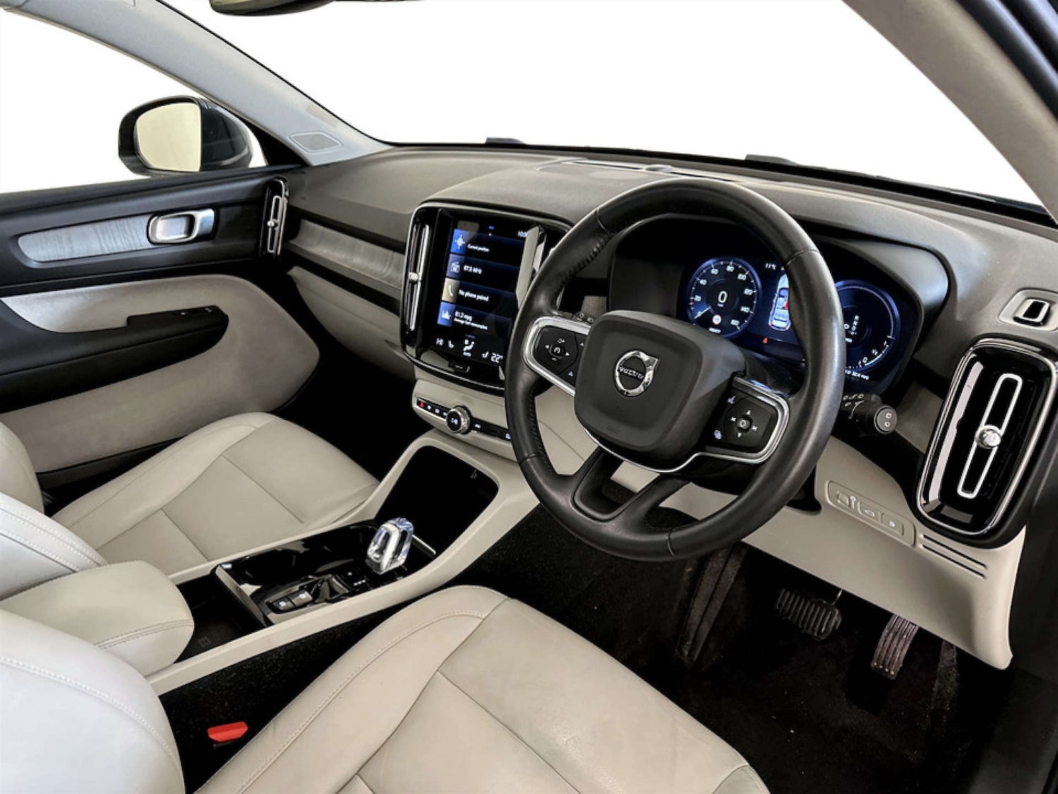 Used Volvo XC40 2021 for sale - 77640538: Photo 15