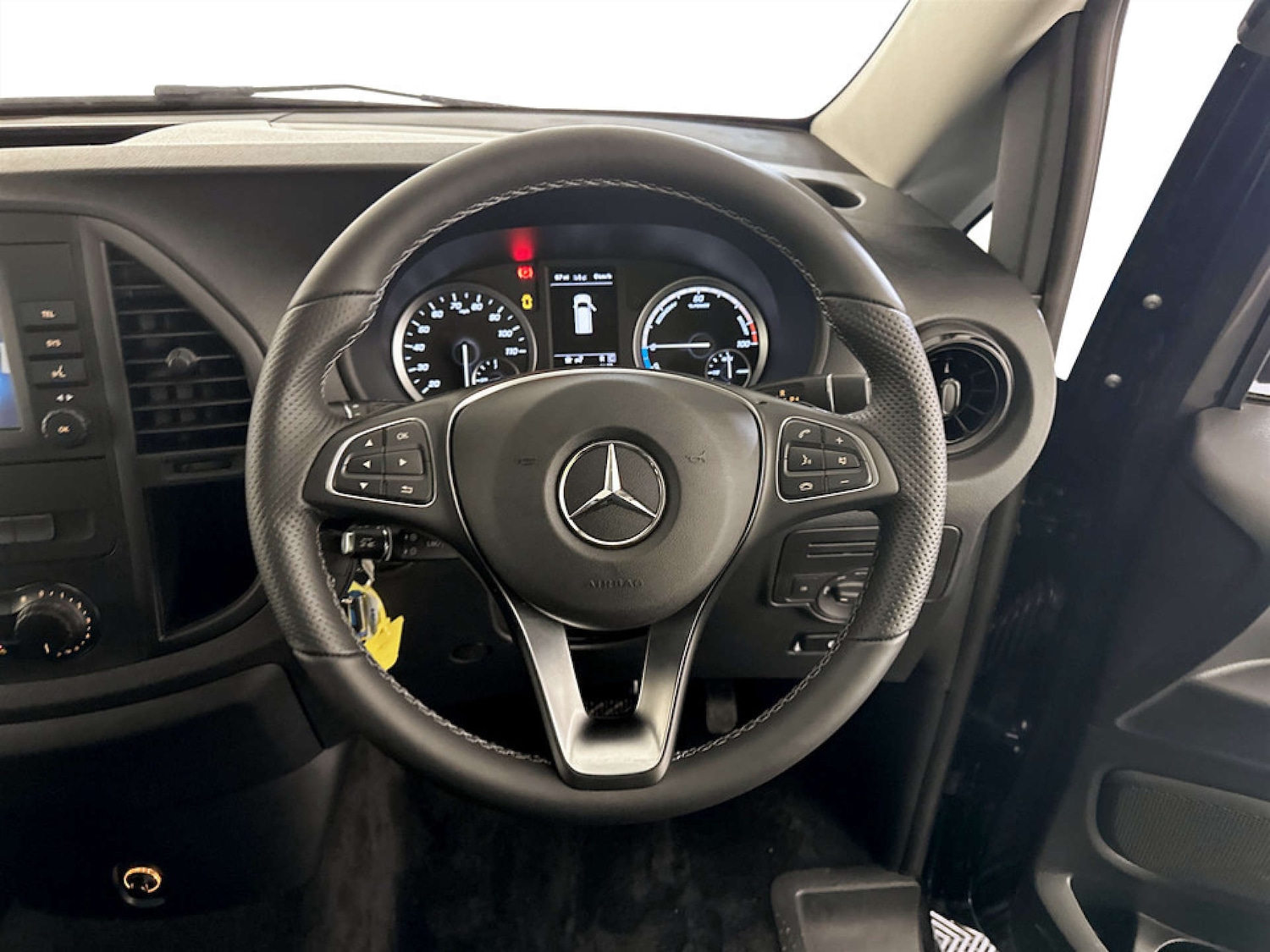 Used Mercedes-Benz Vito 2023 for sale - 77185174: Photo 16