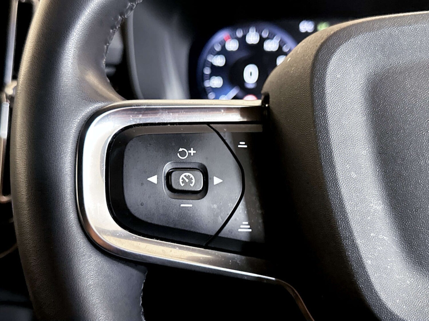 Used Volvo XC40 2022 for sale - 77422819: Photo 16