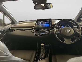 Used Toyota C-HR 2019 for sale - 78593509: Photo