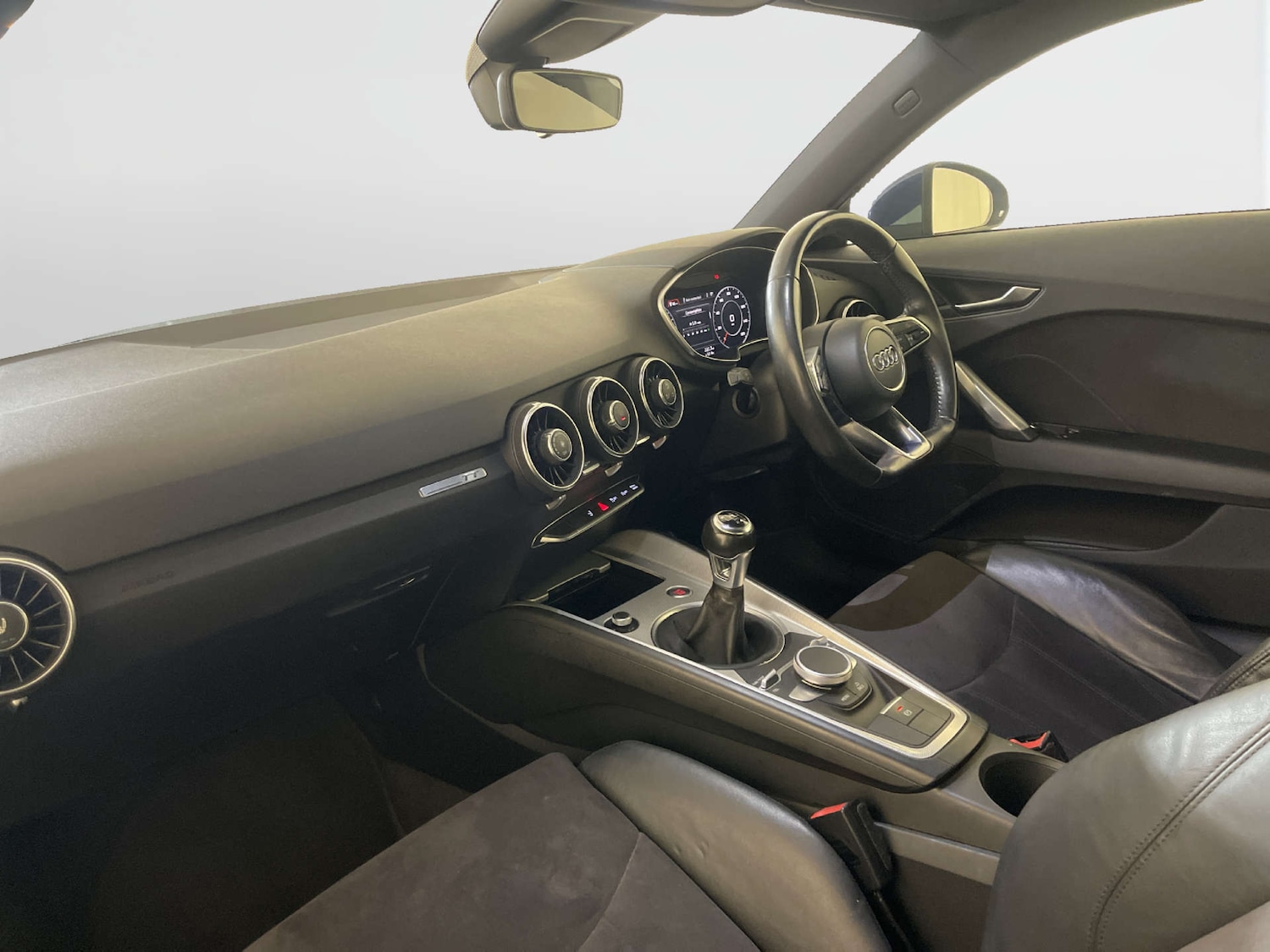 Used Audi TT 2015 for sale - 77934044: Photo 12