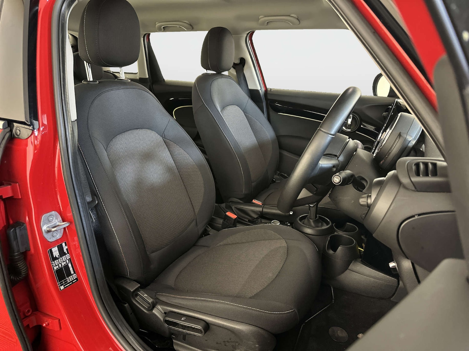 Used MINI Hatch 2022 for sale - 77989901: Photo 13