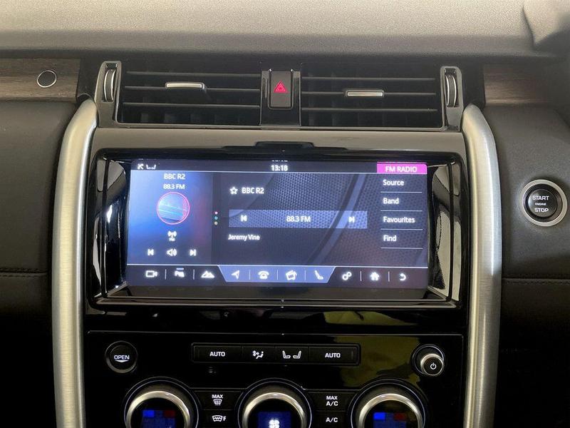 Used Land Rover Discovery 2017 for sale - 76545301: Photo 24