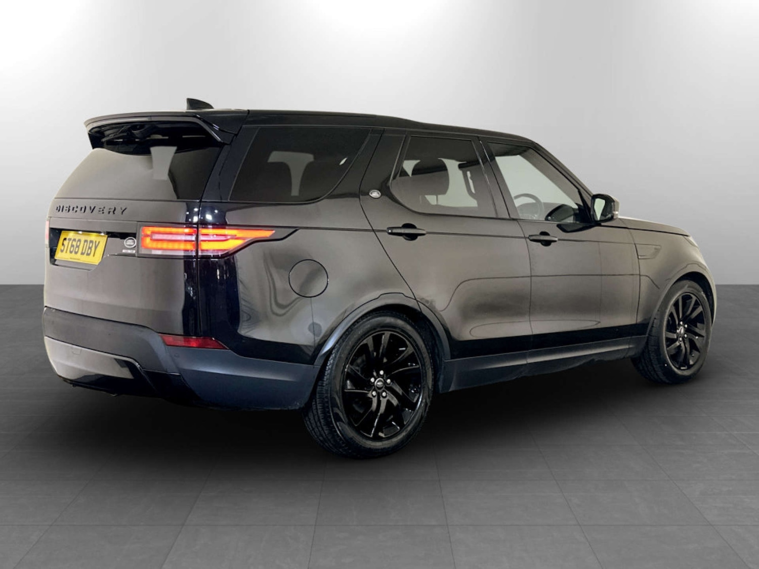 Used Land Rover Discovery 2018 for sale - 77184938: Photo 10