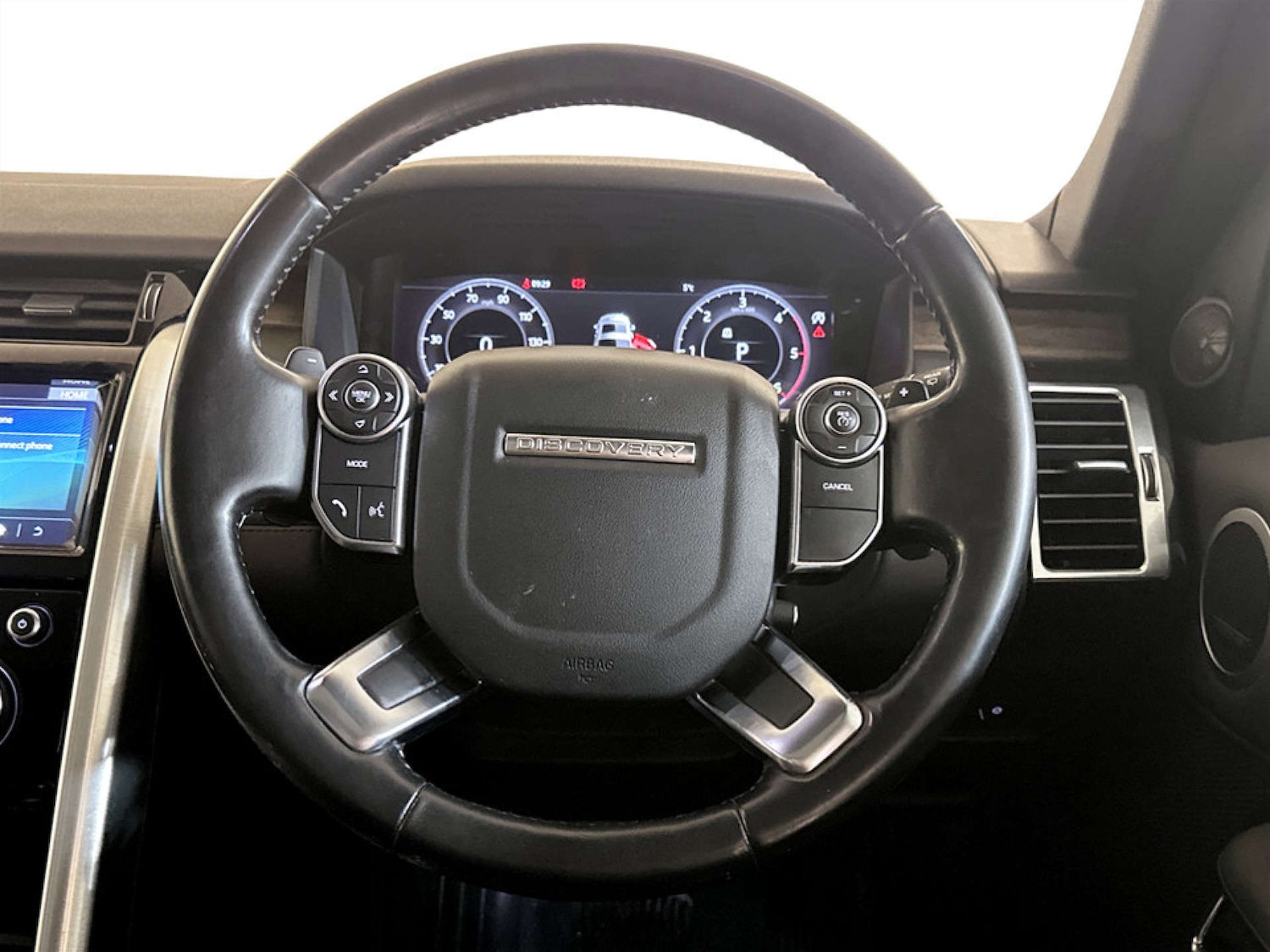 Used Land Rover Discovery 2018 for sale - 77184938: Photo 17