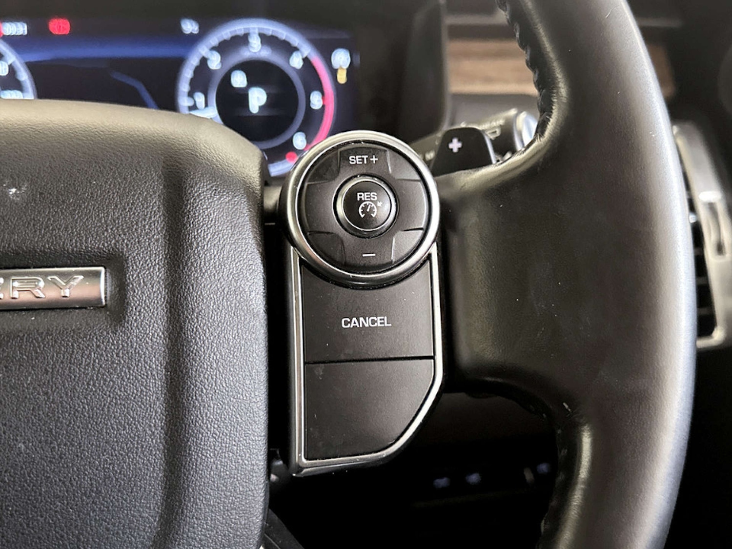 Used Land Rover Discovery 2018 for sale - 77184938: Photo 20