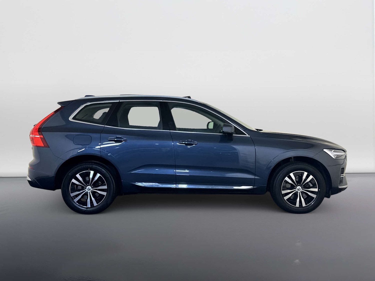 Used Volvo XC60 2023 for sale - 77880483: Photo 11