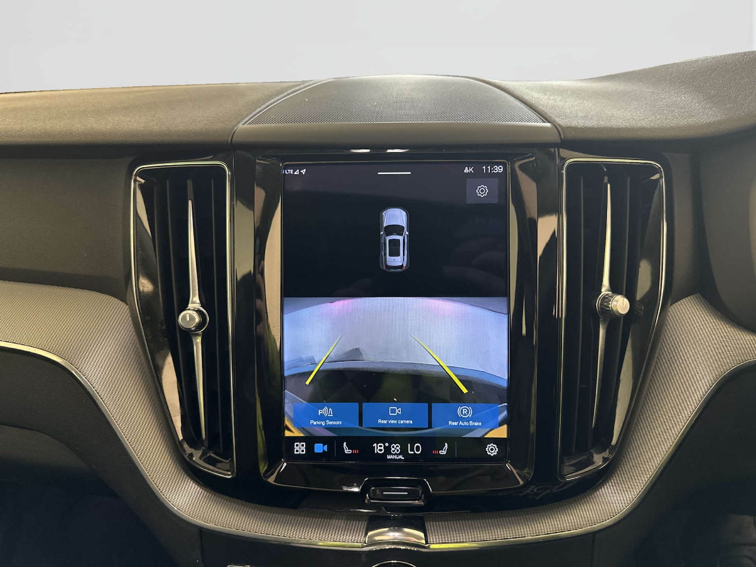 Used Volvo XC60 2023 for sale - 77880483: Photo 25