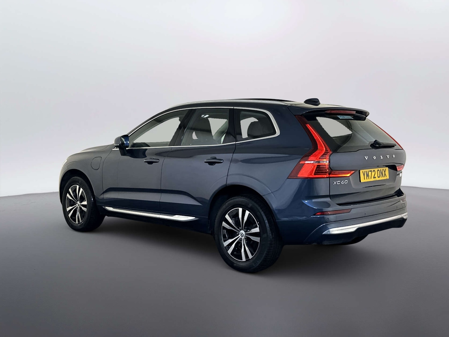 Used Volvo XC60 2023 for sale - 77880483: Photo 8