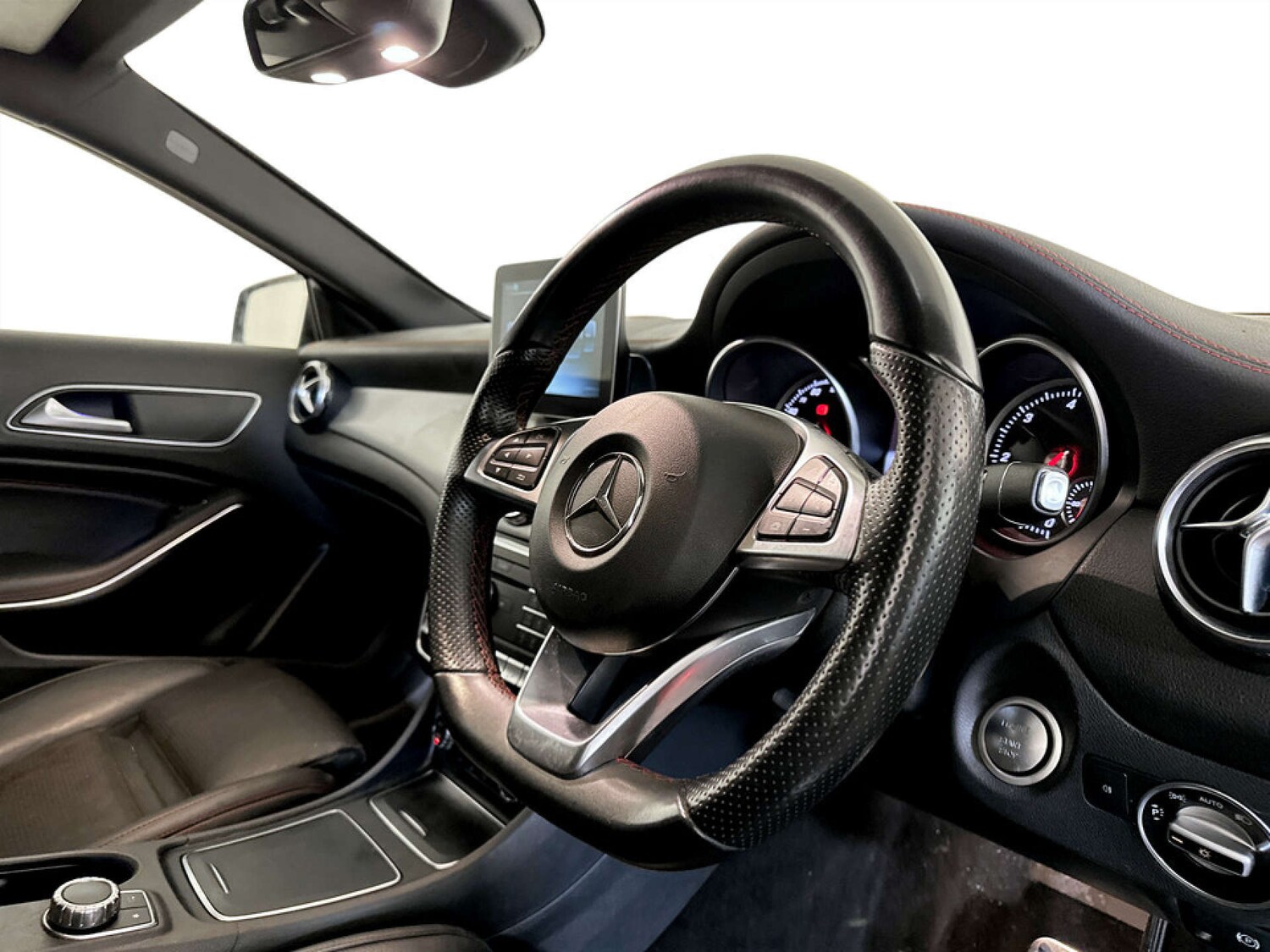 Used Mercedes-Benz GLA 2018 for sale - 77417608: Photo 15