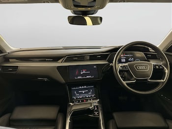 Used Audi e-tron 2021 for sale - 78016442: Photo