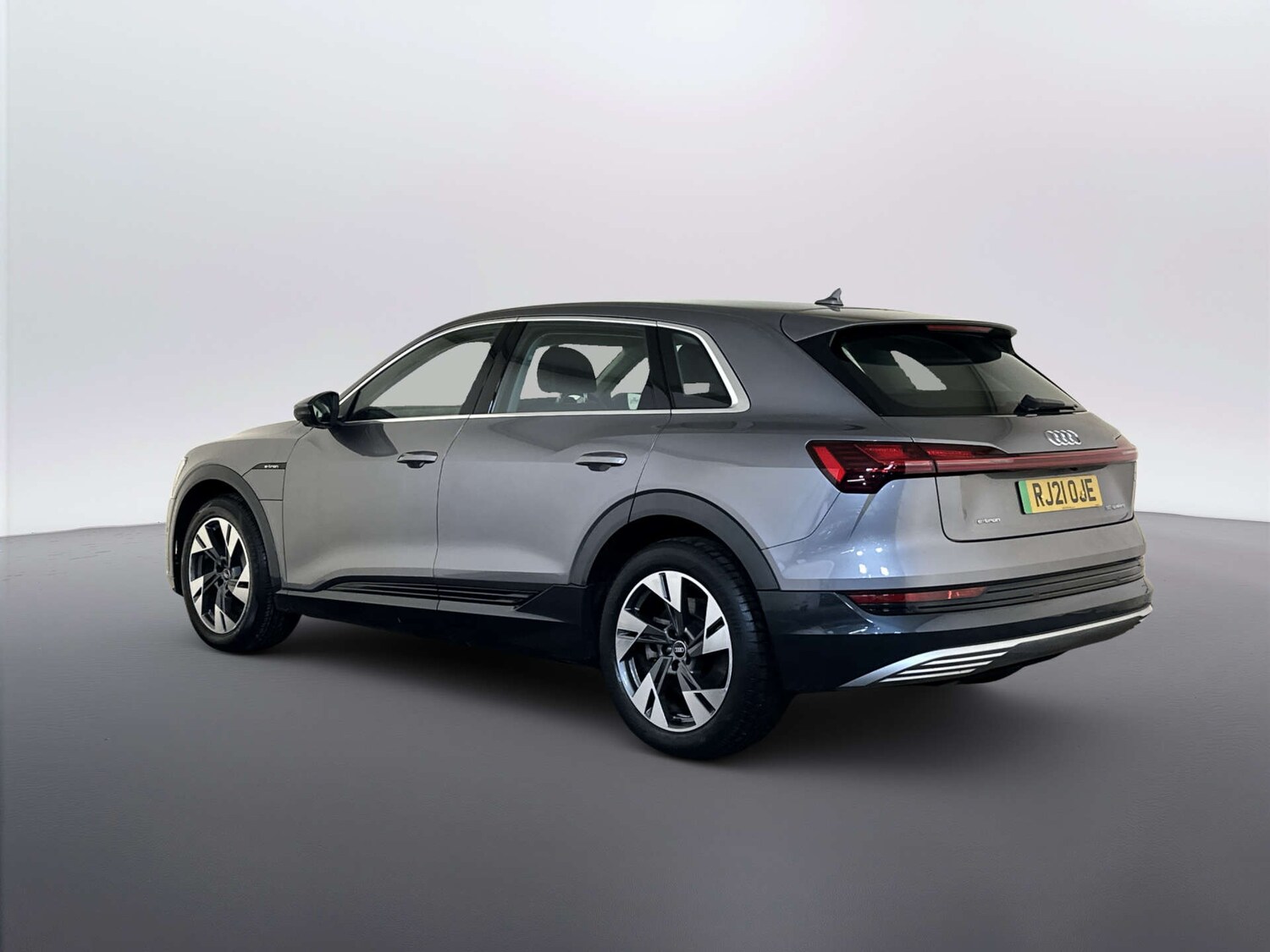 Used Audi e-tron 2021 for sale - 78016442: Photo 8