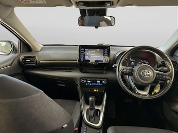 Used Toyota Yaris 2022 for sale - 78619915: Photo