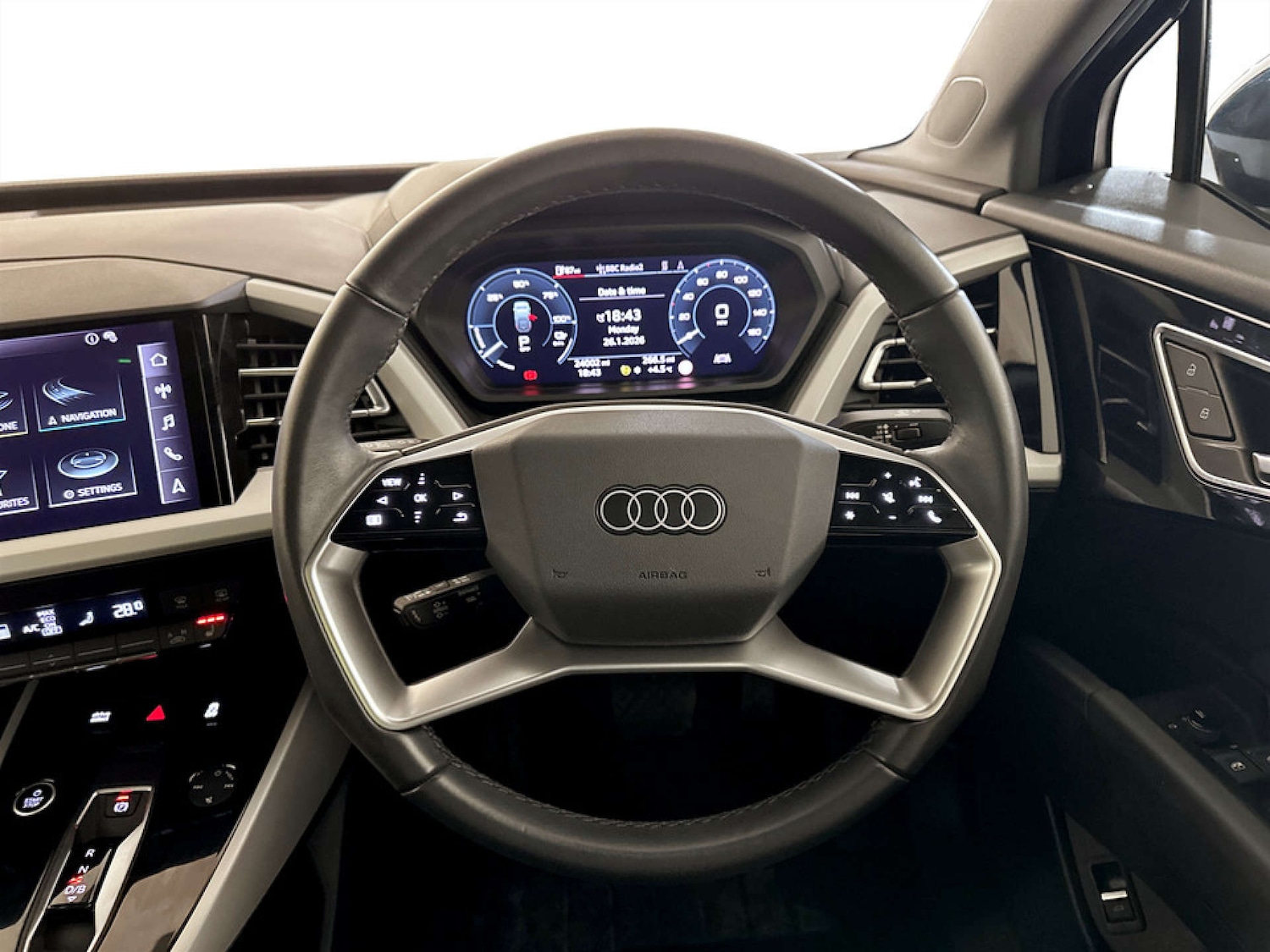 Used Audi Q4 e-tron 2023 for sale - 77329446: Photo 15