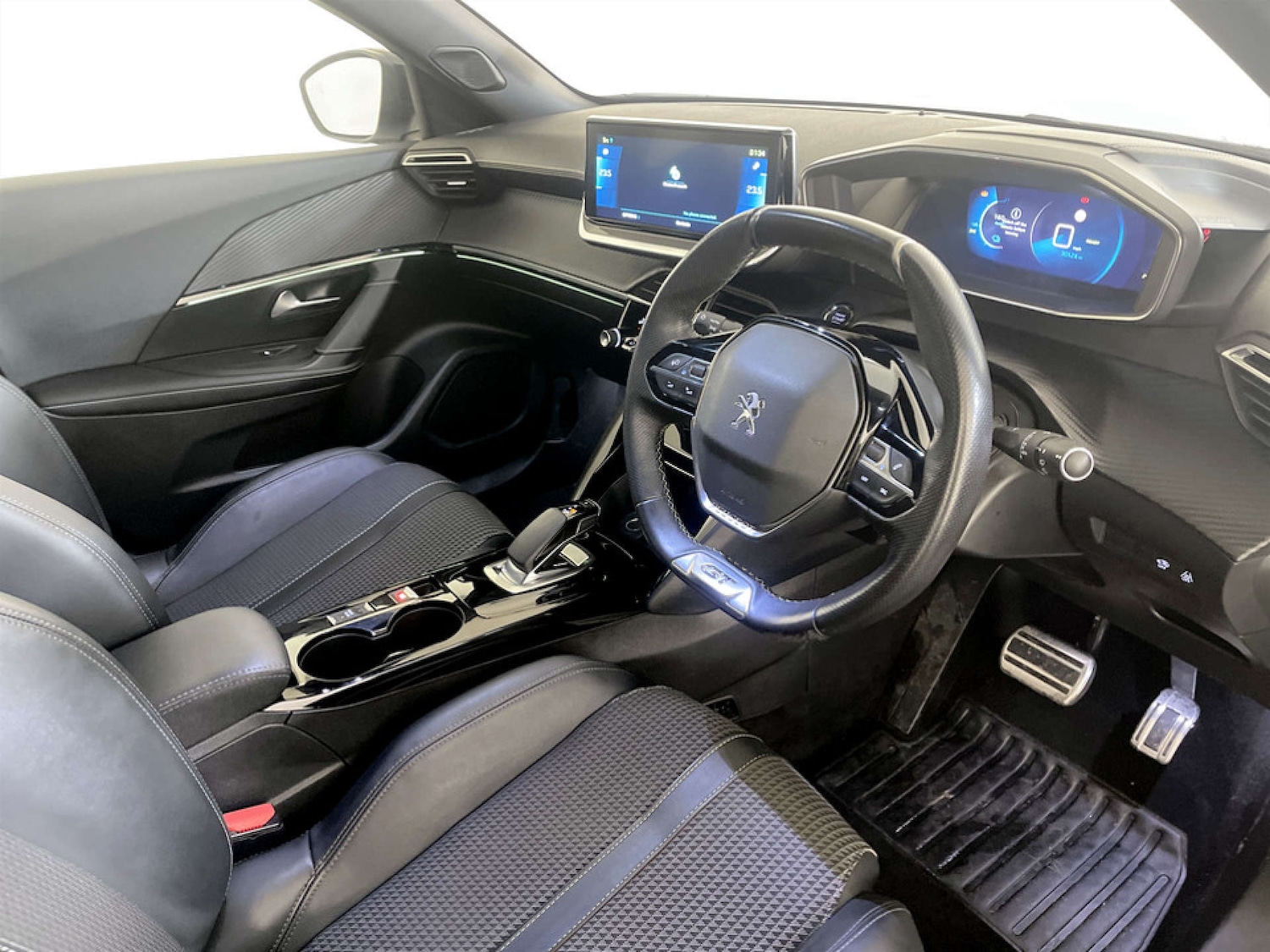 Used Peugeot 2008 2021 for sale - 77328599: Photo 15