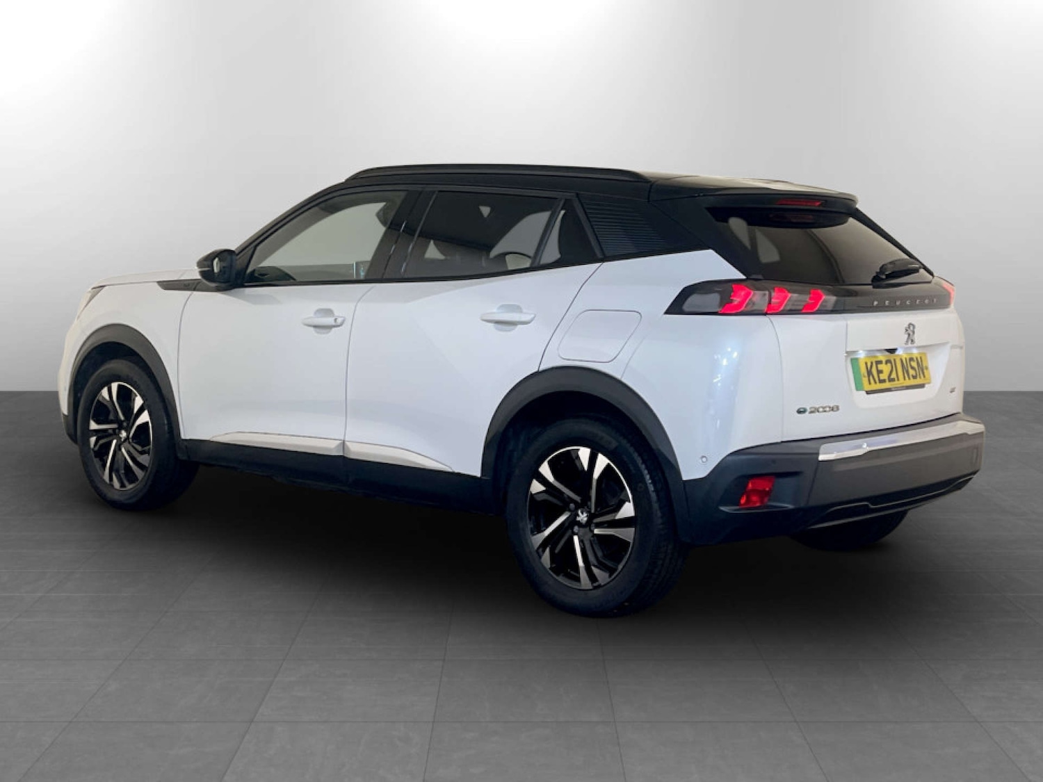 Used Peugeot 2008 2021 for sale - 77328599: Photo 8