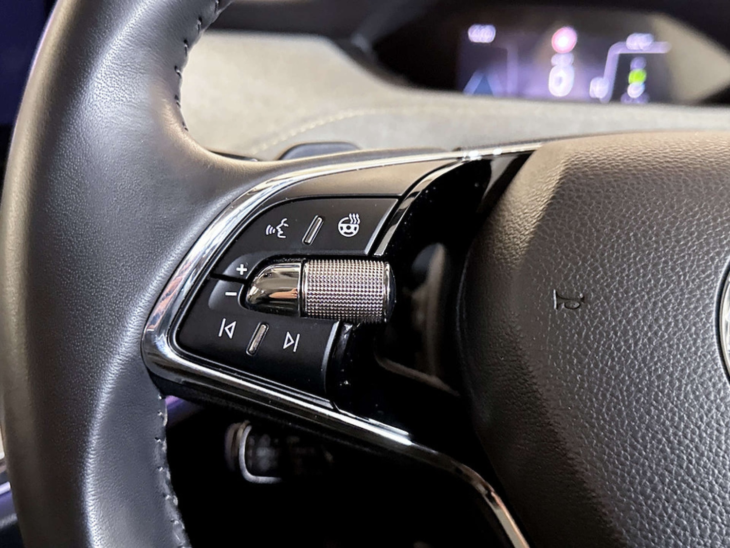 Used Skoda Enyaq 2023 for sale - 77618860: Photo 17