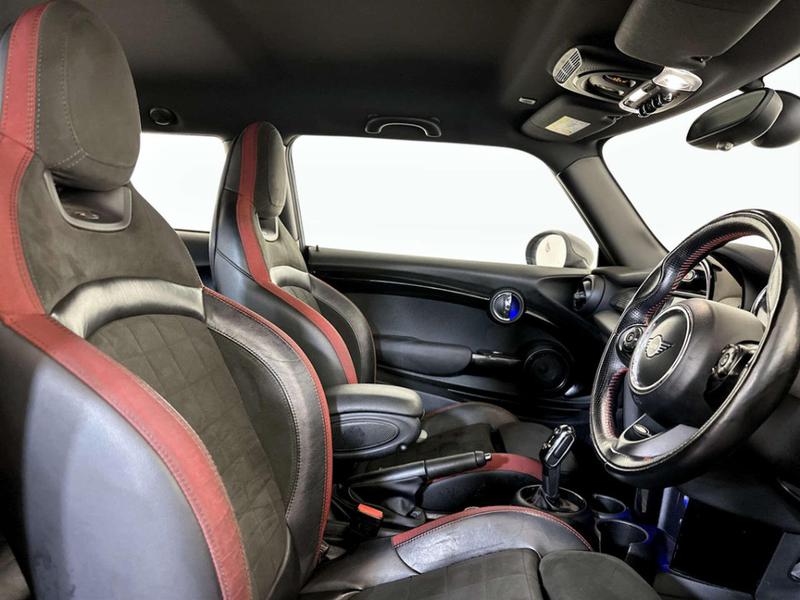 Used MINI Hatch 2019 for sale - 76968522: Photo 13