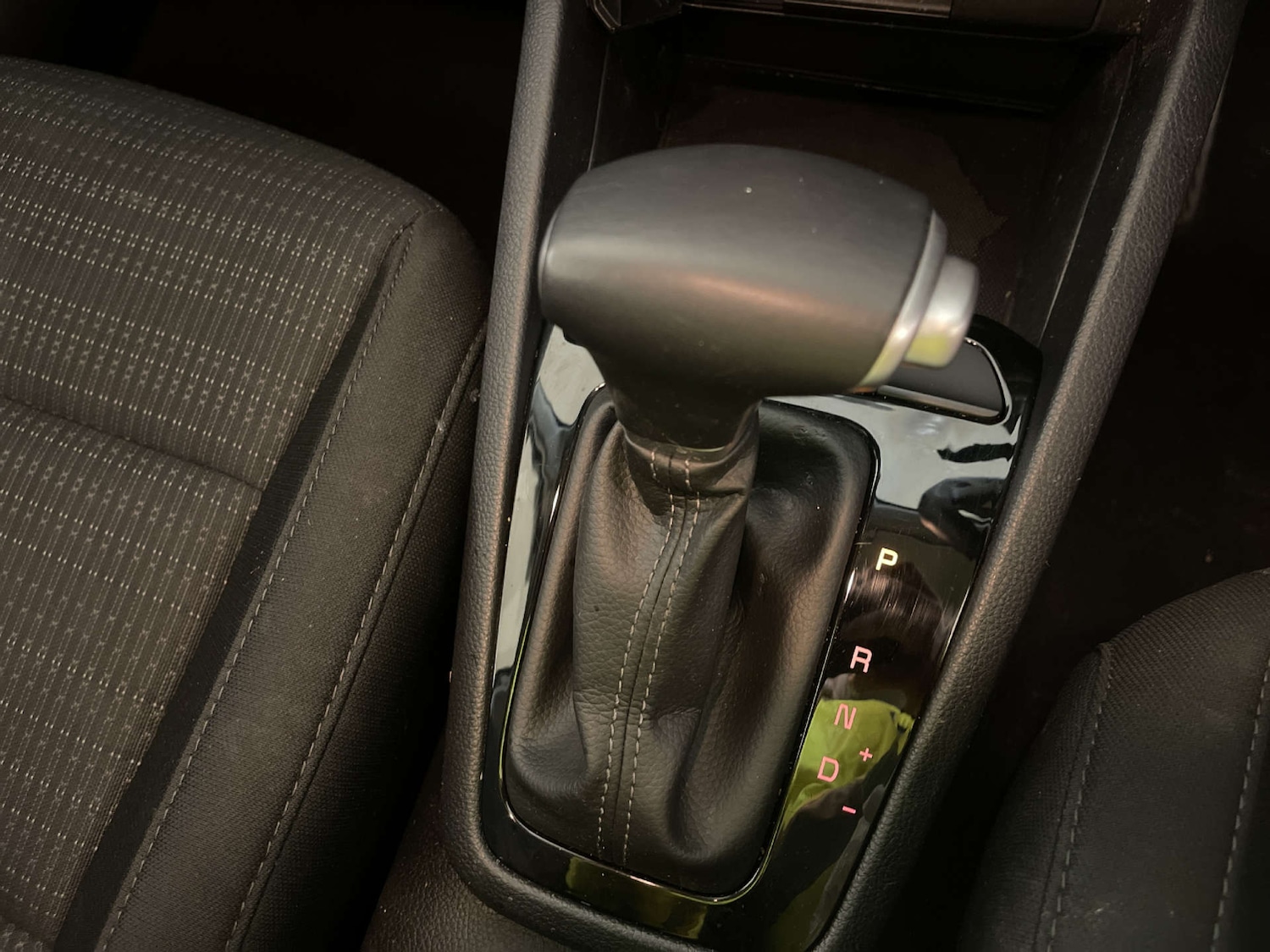 Used Kia Stonic 2025 for sale - 77931945: Photo 25