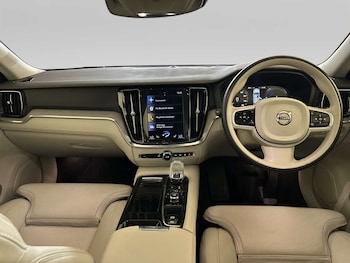 Used Volvo V60 2021 for sale - 79020839: Photo