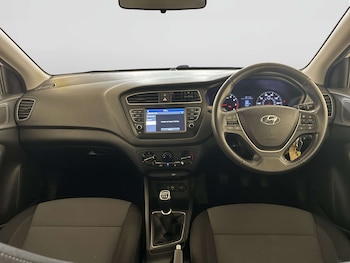 Used Hyundai i20 2020 for sale - 78330674: Photo