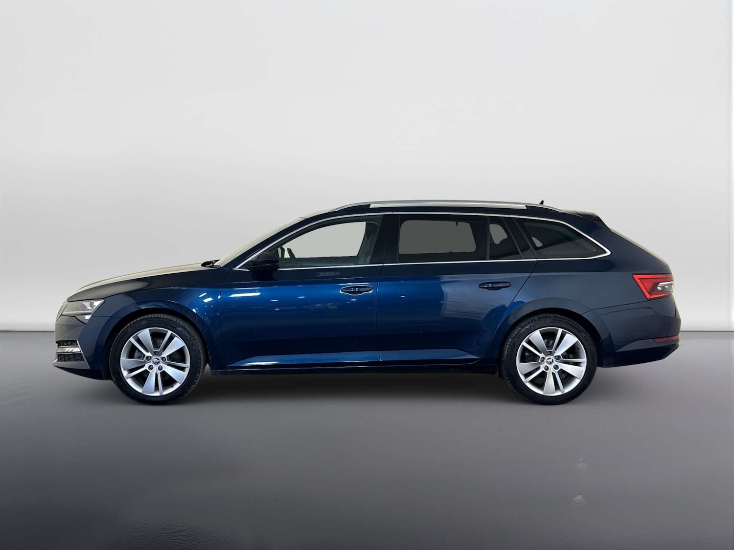 Used Skoda Superb 2022 for sale - 78031039: Photo 7