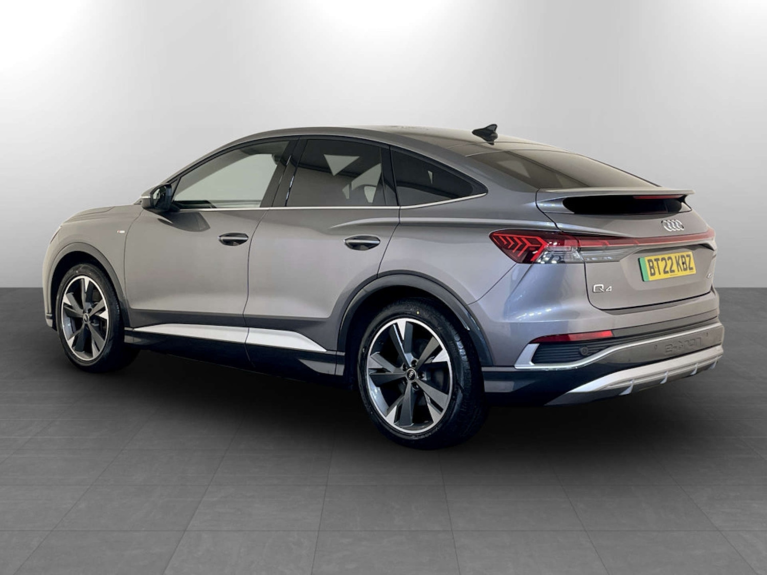 Used Audi Q4 e-tron 2022 for sale - 77917783: Photo 8