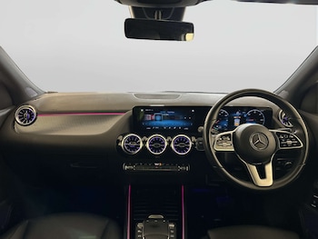 Used Mercedes-Benz EQA 2022 for sale - 77881408: Photo