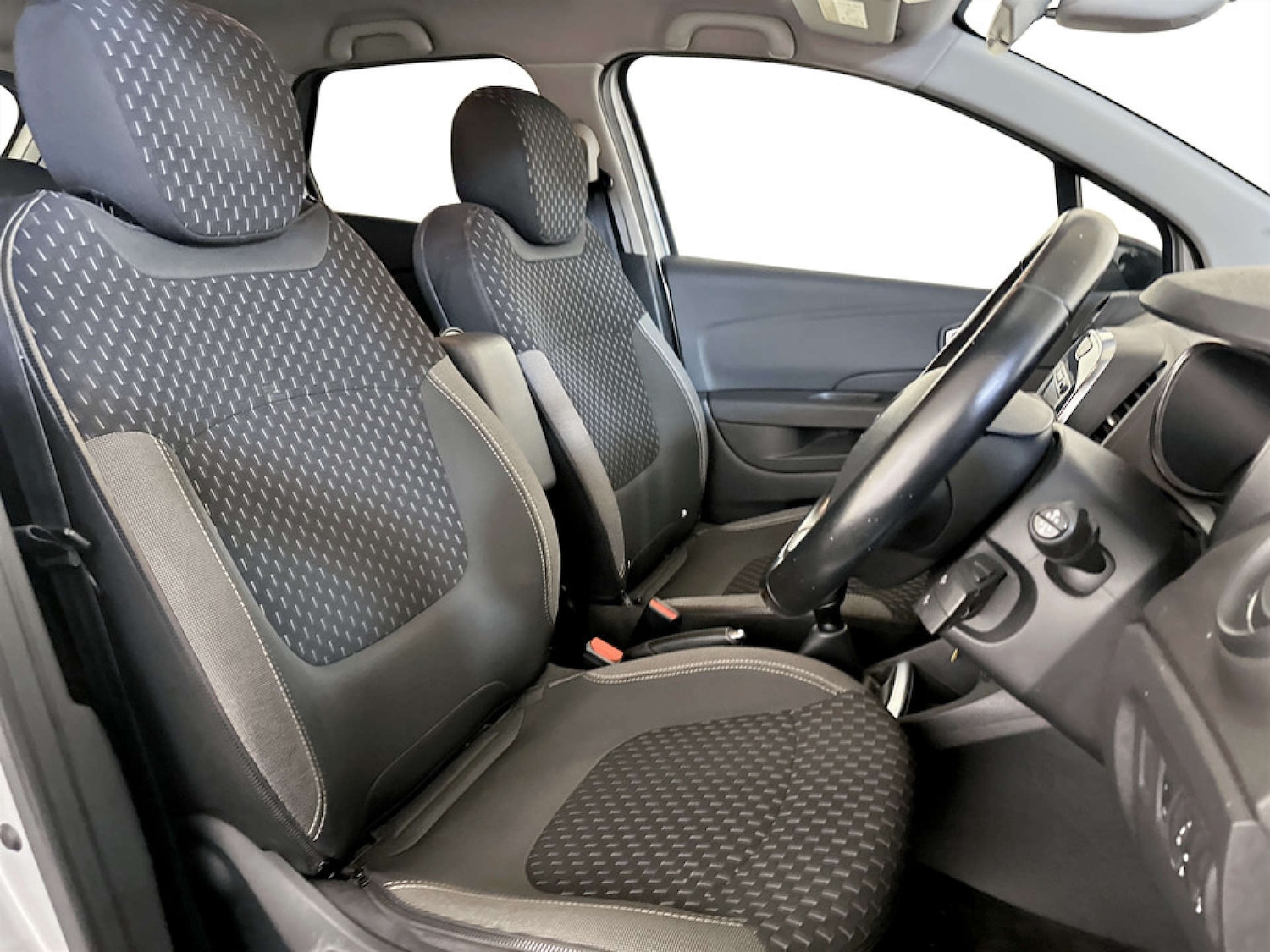 Used Renault Captur 2018 for sale - 77185349: Photo 13