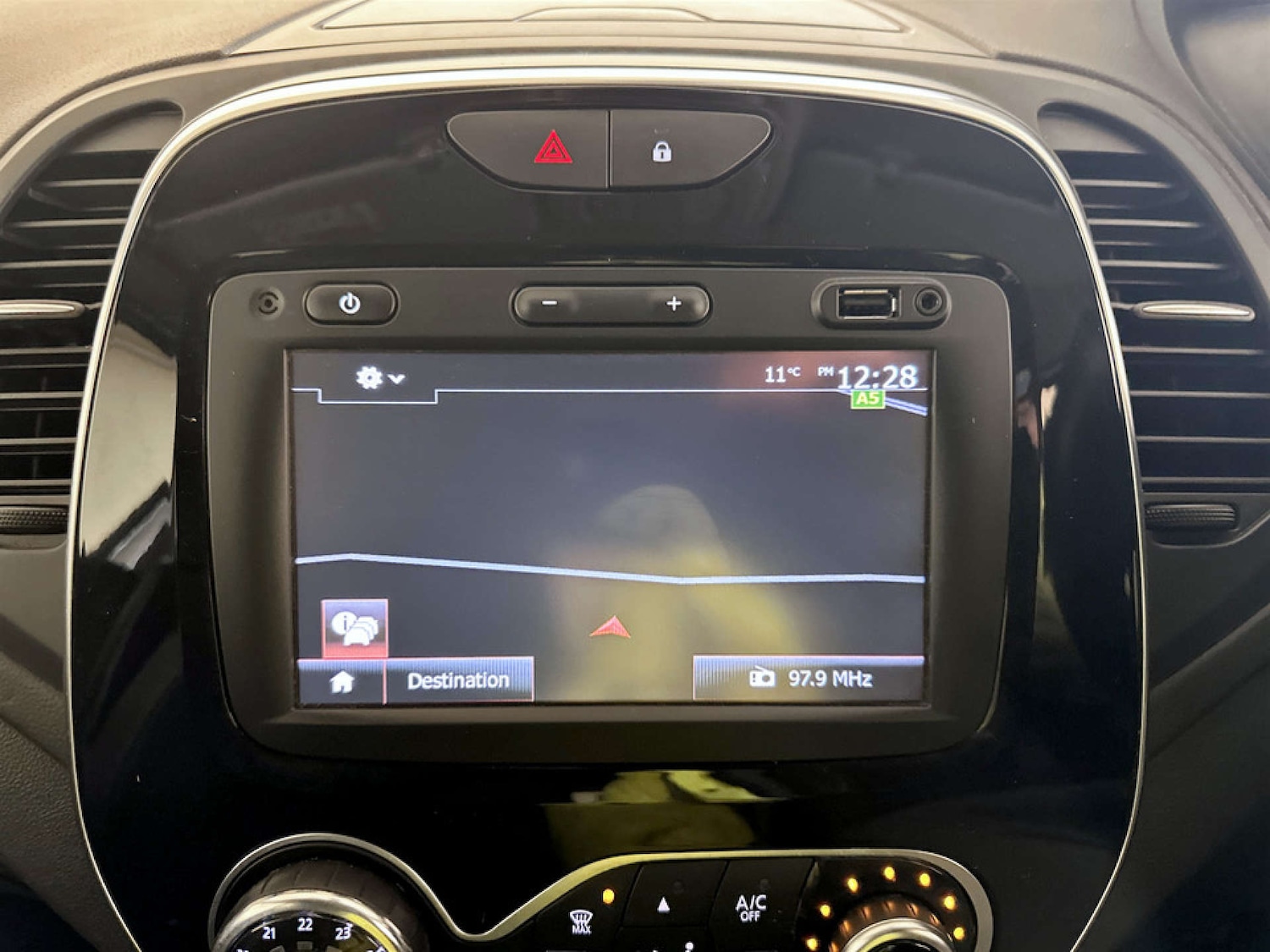 Used Renault Captur 2018 for sale - 77185349: Photo 21