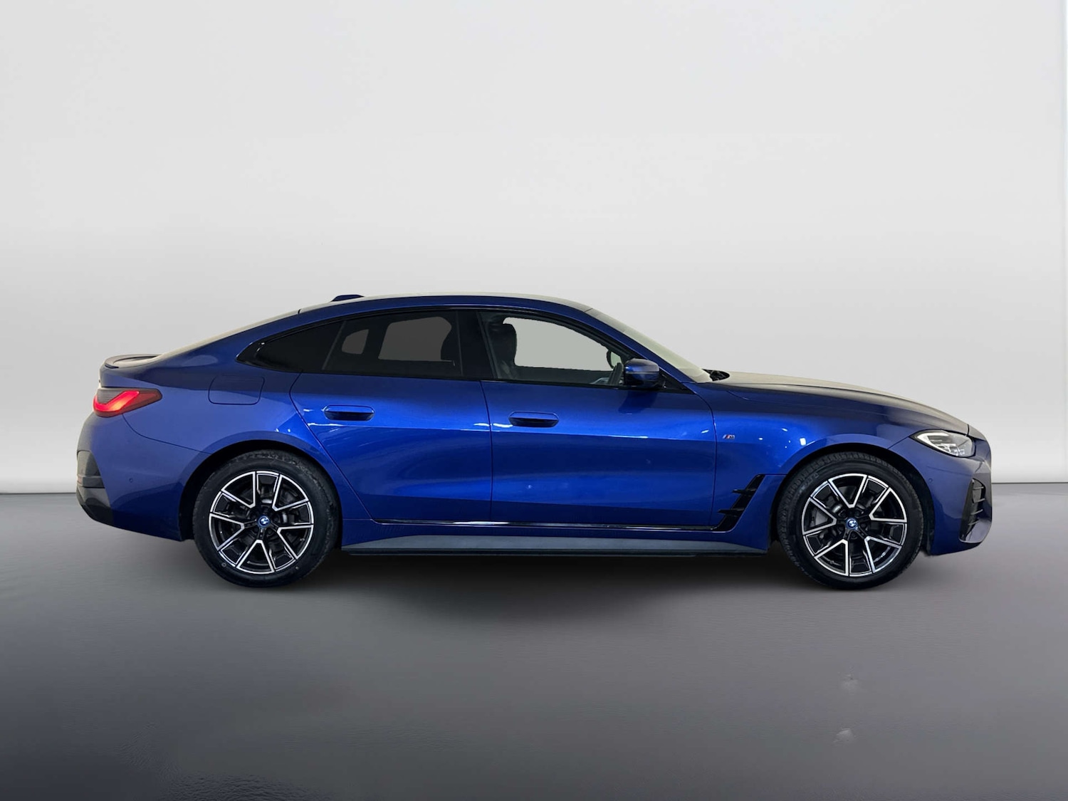 Used BMW i4 2022 for sale - 77953296: Photo 11