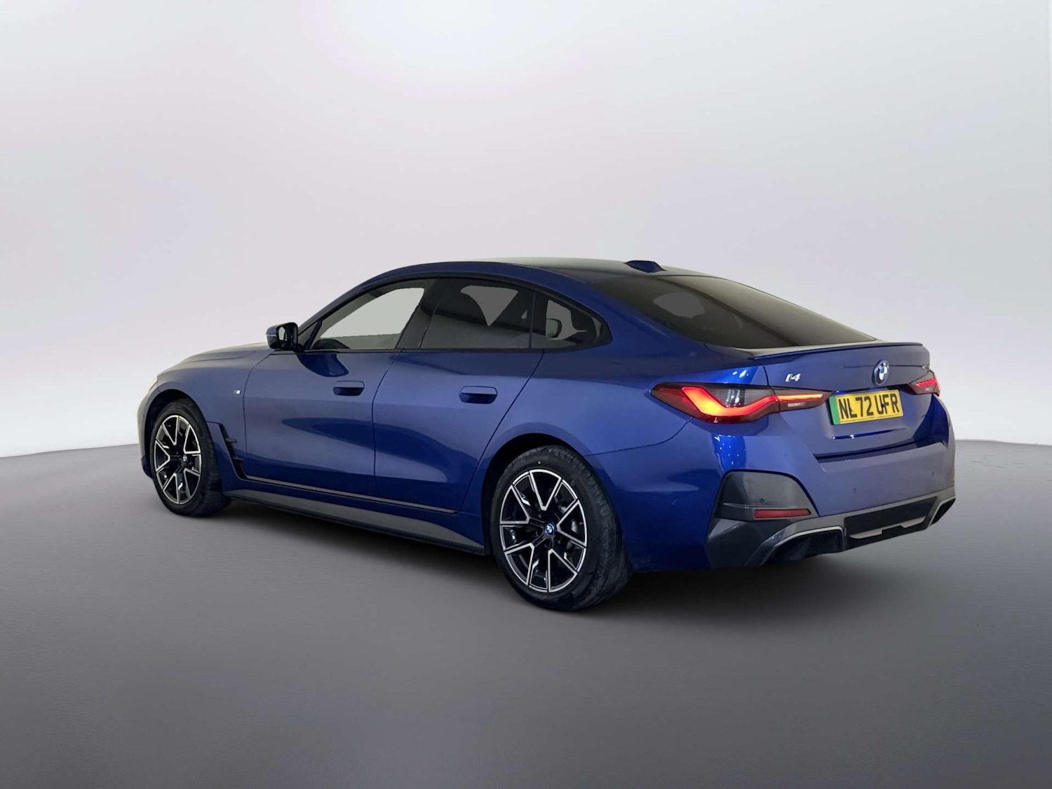 Used BMW i4 2022 for sale - 77953296: Photo 8