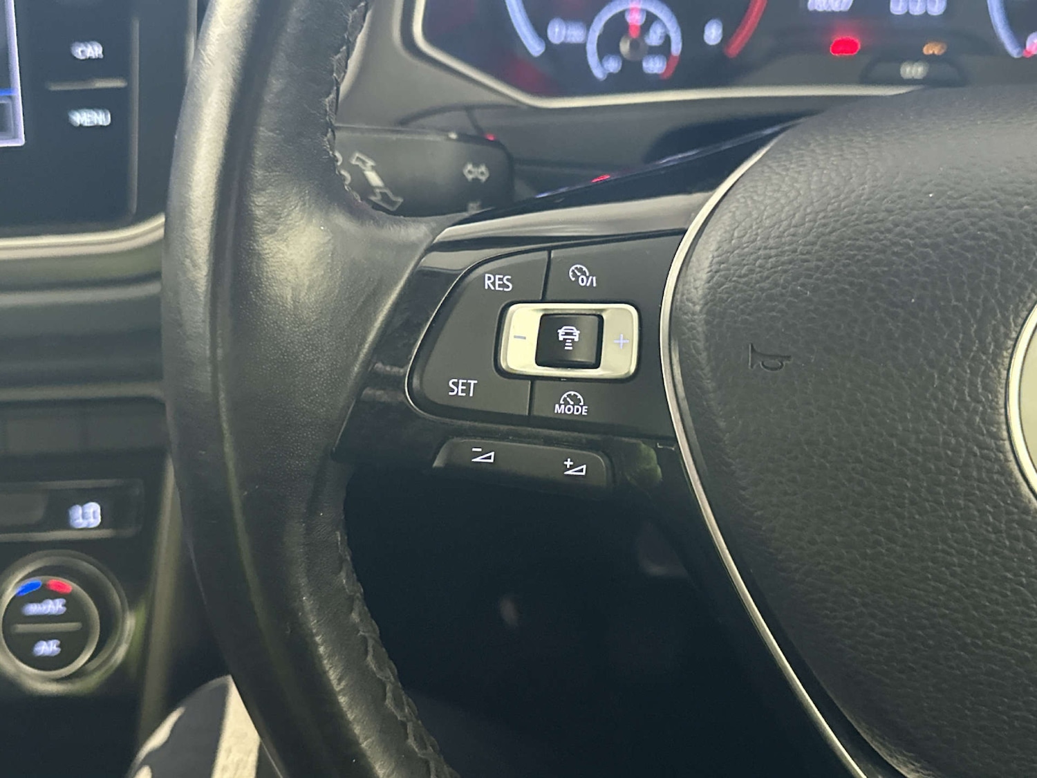 Used Volkswagen T-Roc 2018 for sale - 78016438: Photo 17