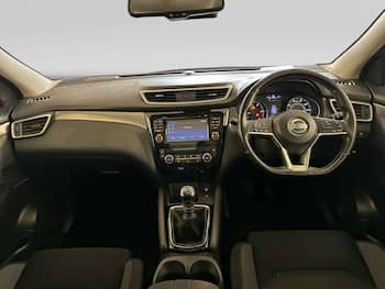 Used Nissan Qashqai 2017 for sale - 79740061: Photo