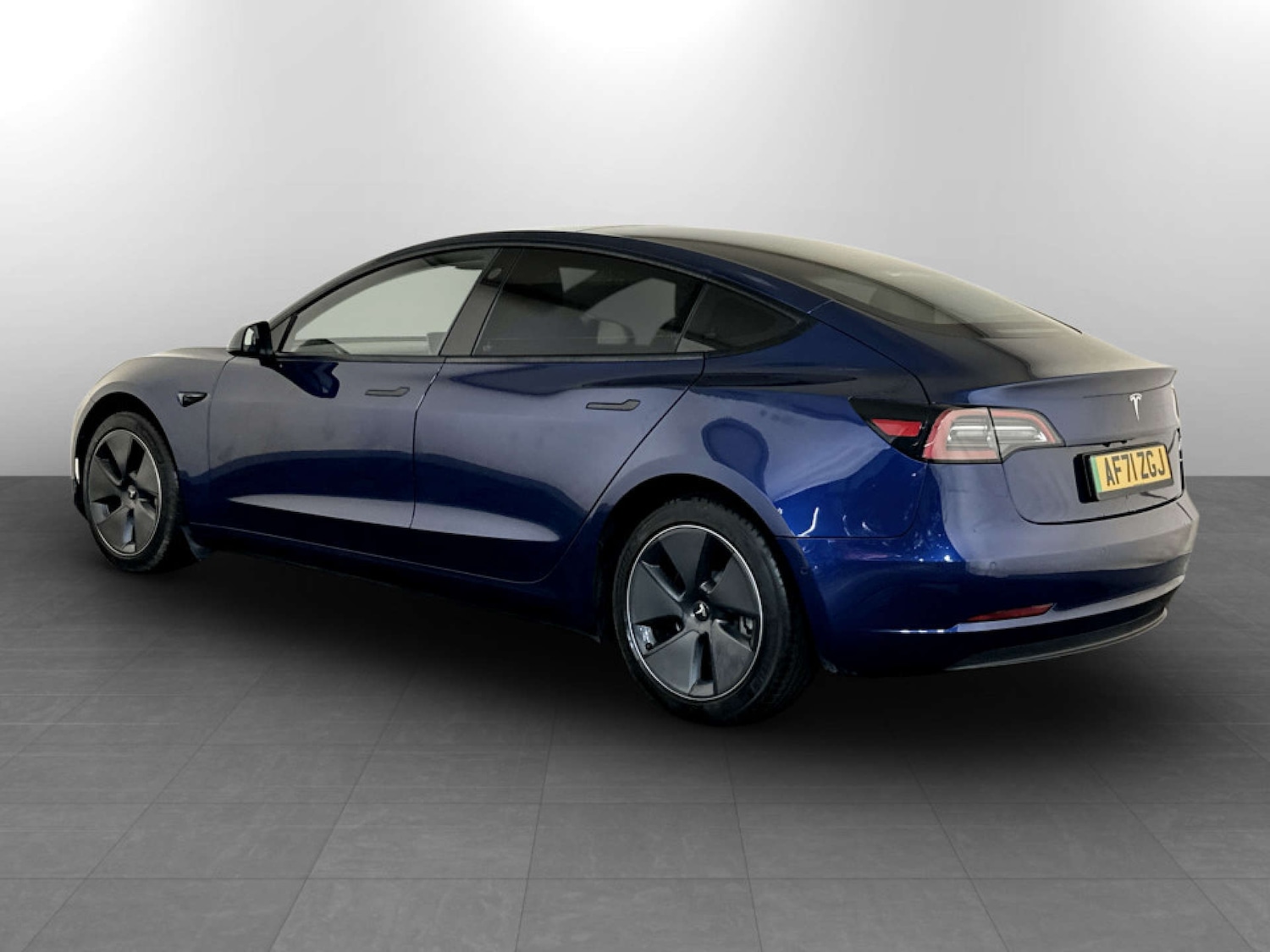 Used Tesla Model 3 2021 for sale - 77408930: Photo 8