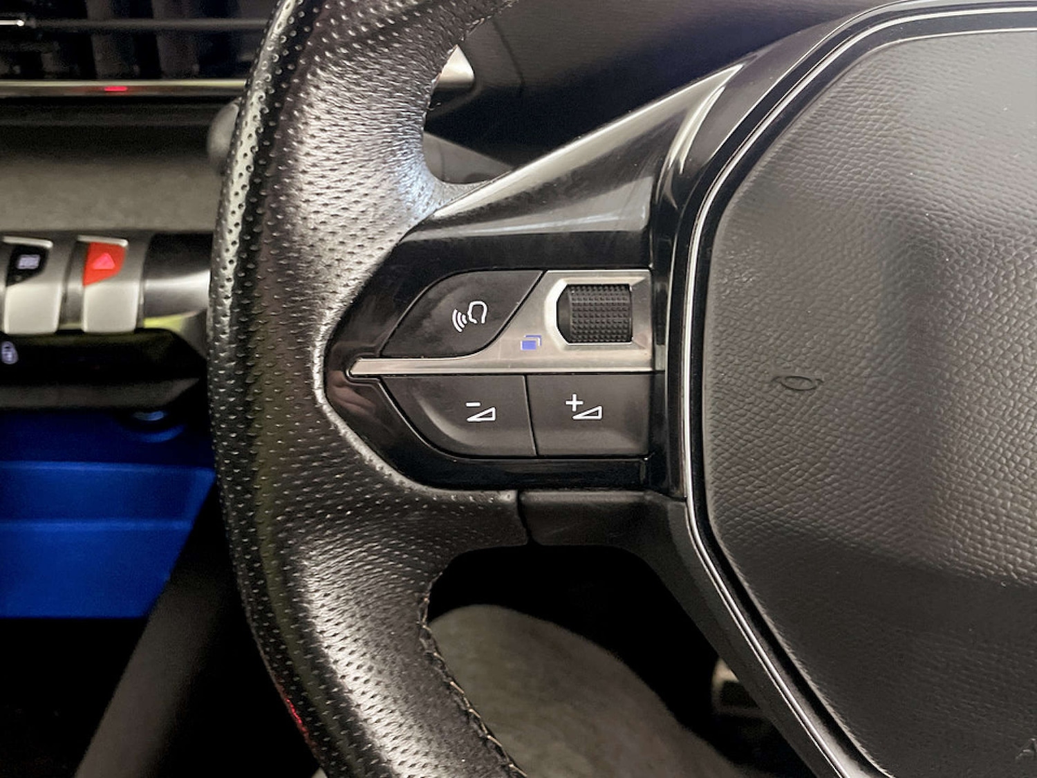 Used Peugeot 5008 2023 for sale - 77185038: Photo 19