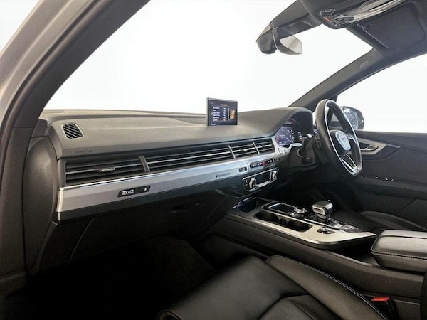 Used Audi Q7 2018 for sale - 76344432: Photo 12