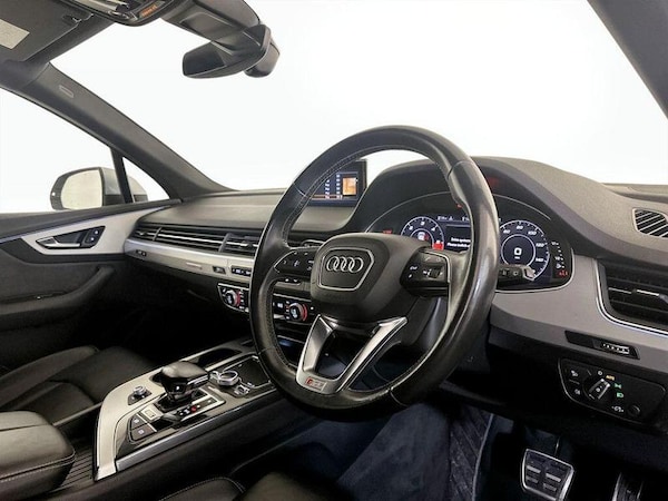 Used Audi Q7 2018 for sale - 76344432: Photo 16