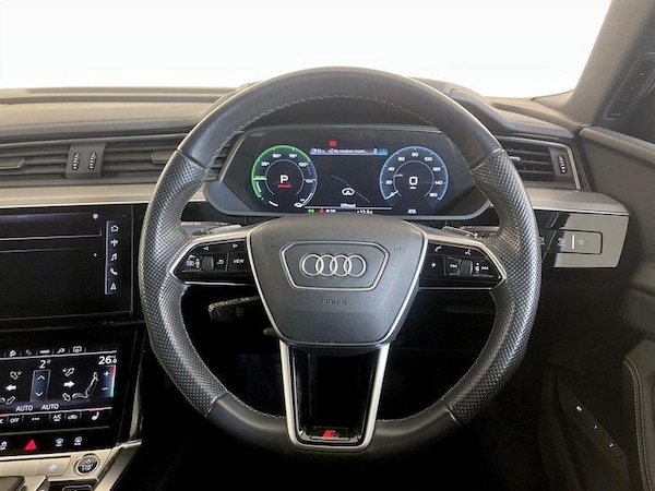Used Audi e-tron 2022 for sale - 76266136: Photo 16