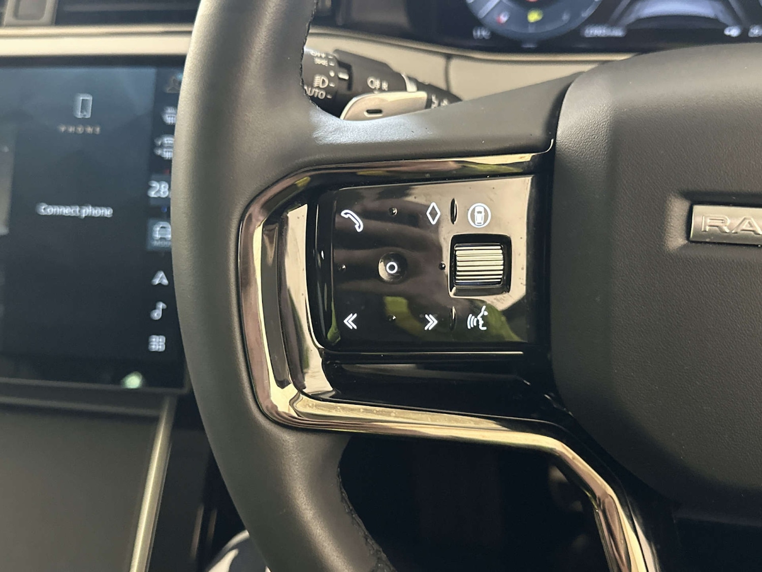 Used Land Rover Range Rover Evoque 2023 for sale - 78014281: Photo 17