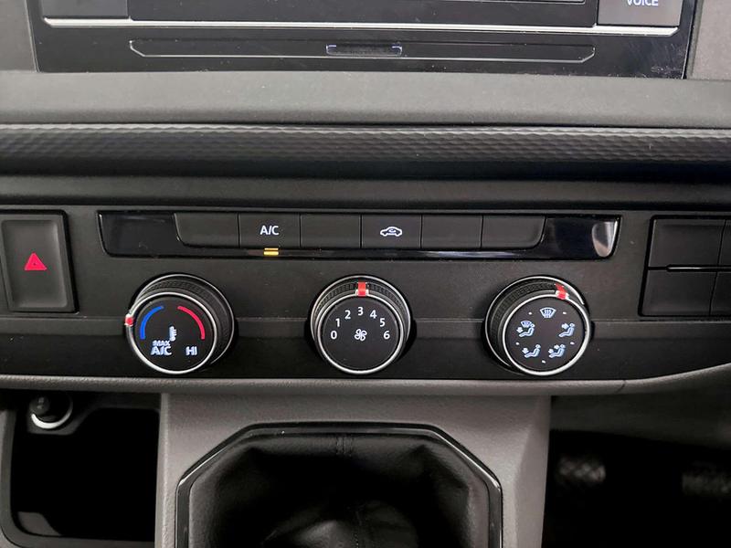 Used Volkswagen Transporter 2023 for sale - 77063918: Photo 24