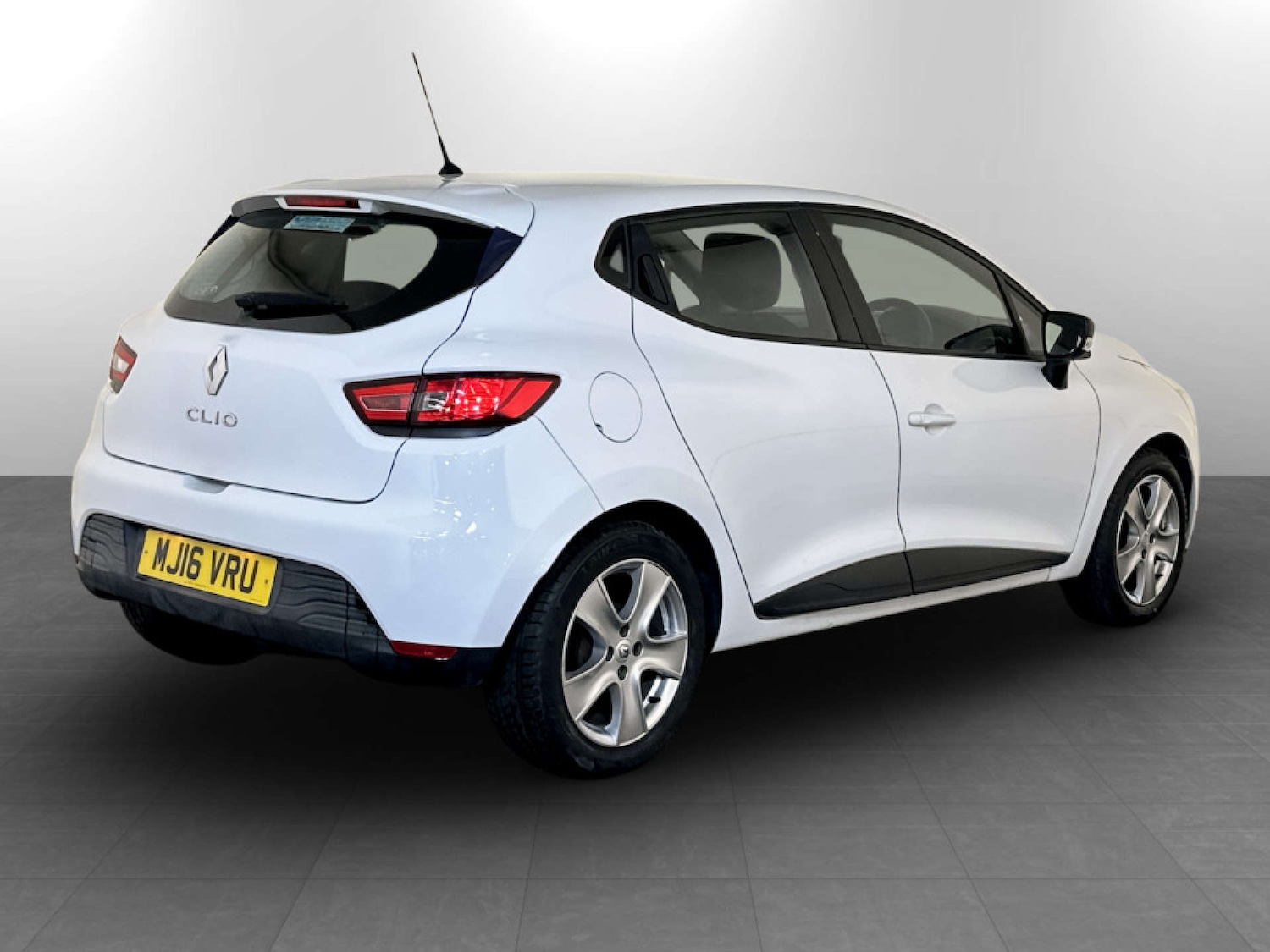 Used Renault Clio 2016 for sale - 77765848: Photo 10