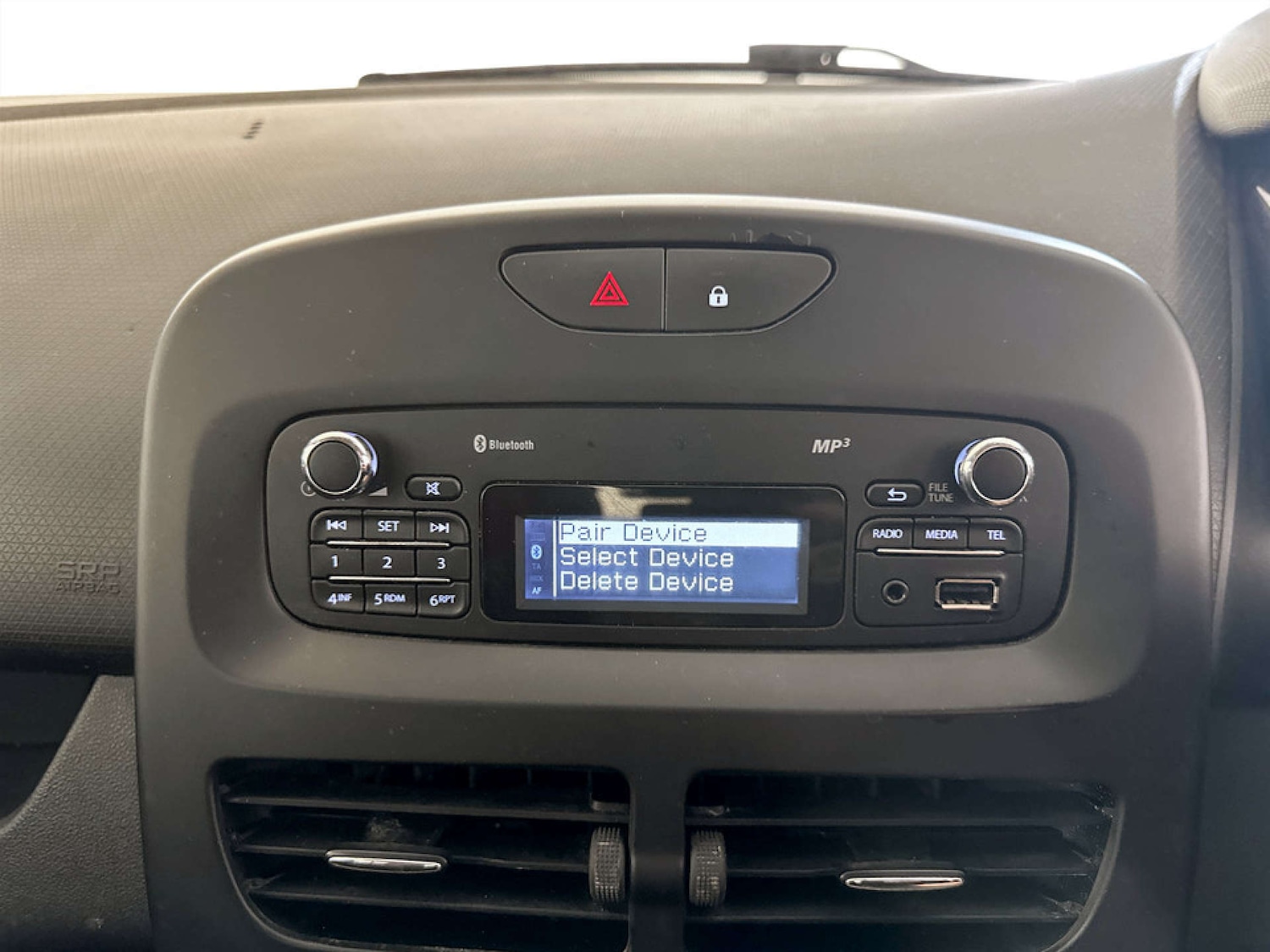 Used Renault Clio 2016 for sale - 77765848: Photo 22